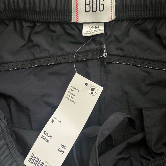 BDG Black Nylon Athletic Shorts with White Trim Size Medium NWT - Picture 4 of 7